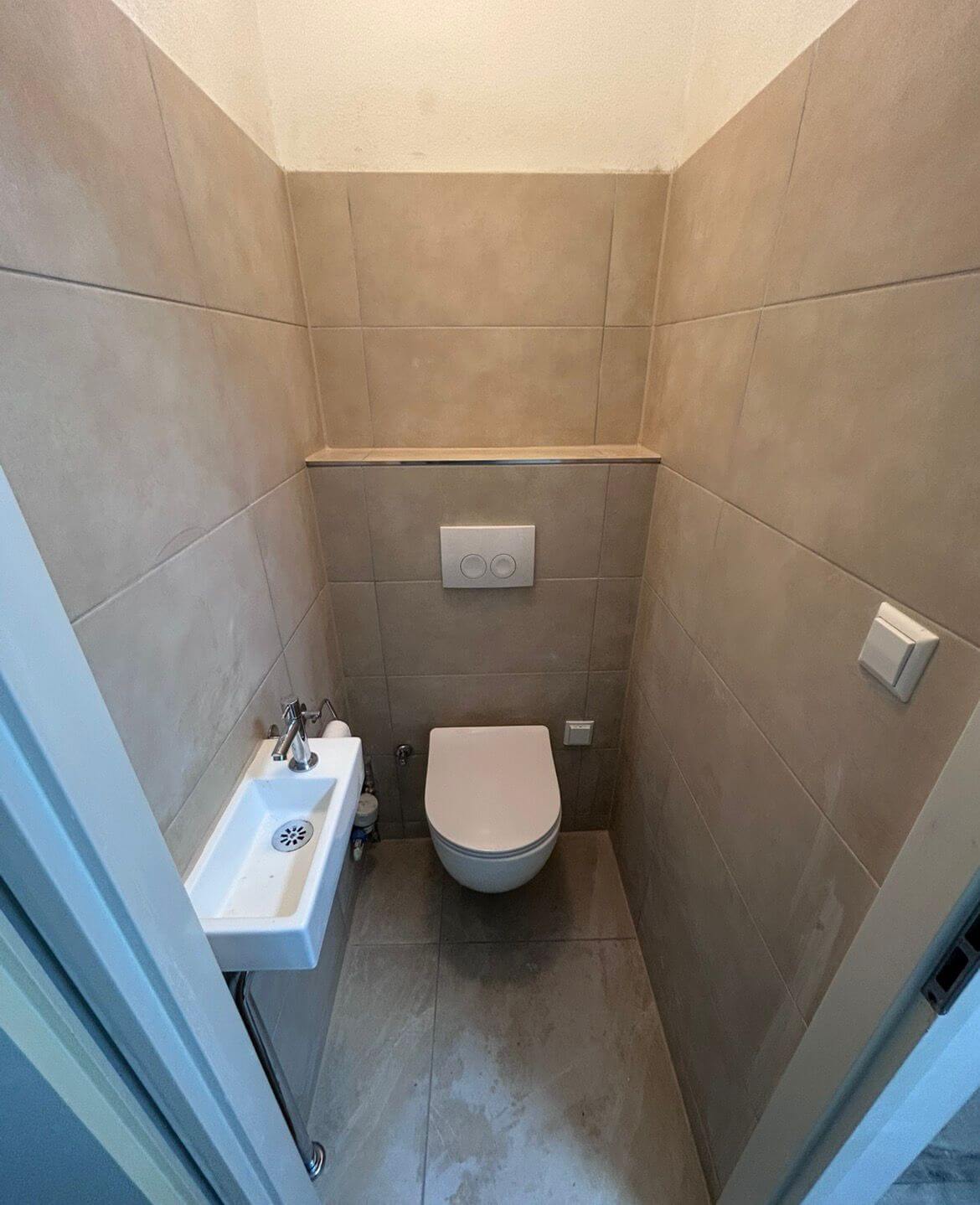 Badkamerrenovatie Amsterdam – nieuwe badkamer van sloop tot spiegel