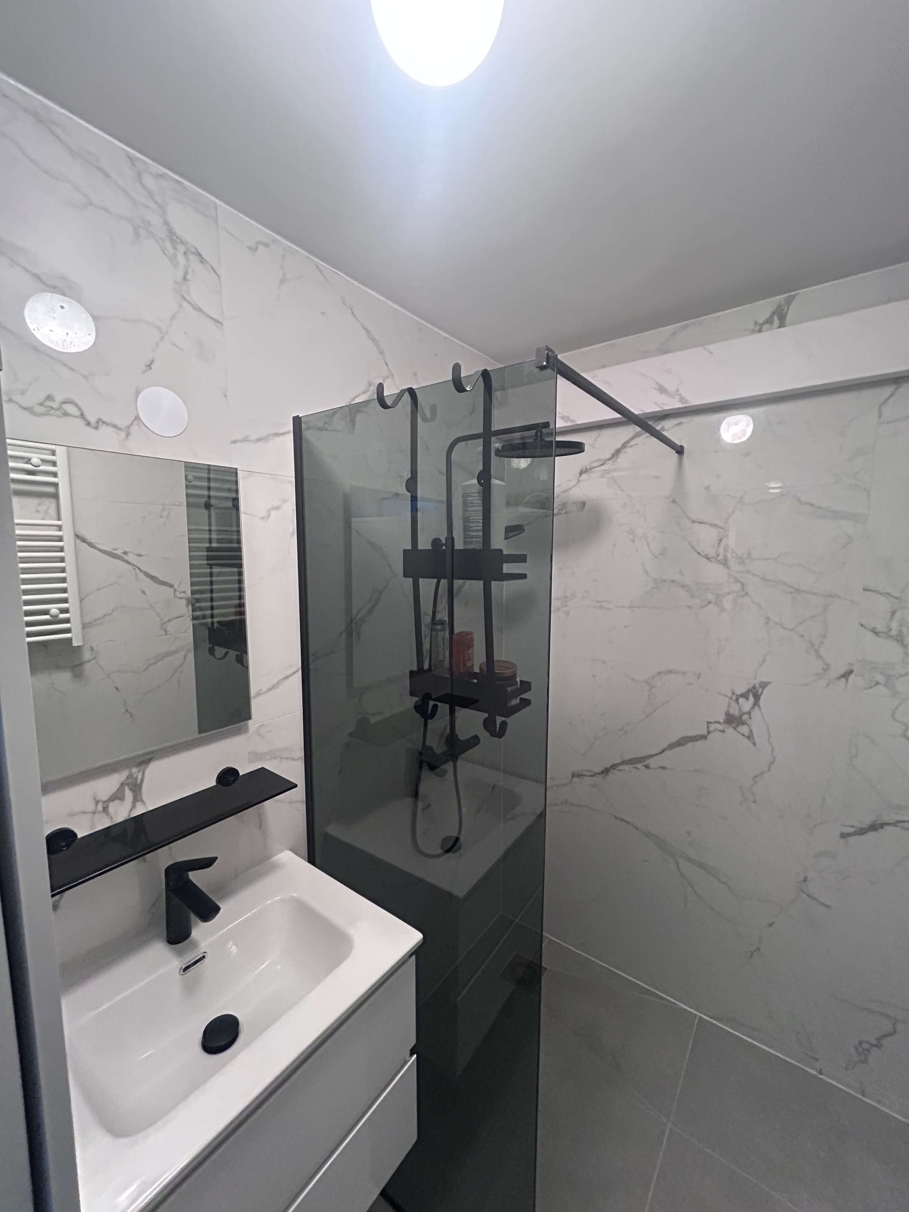 Badkamer renovatie beleggingspand Amsterdam